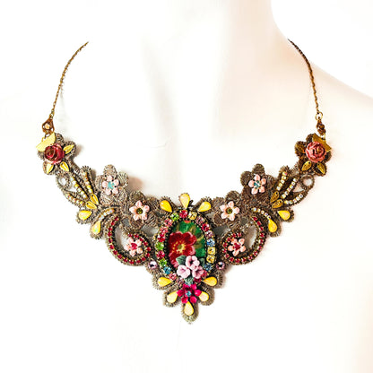 collar artesanal exclusivo hecho a mano en chile 