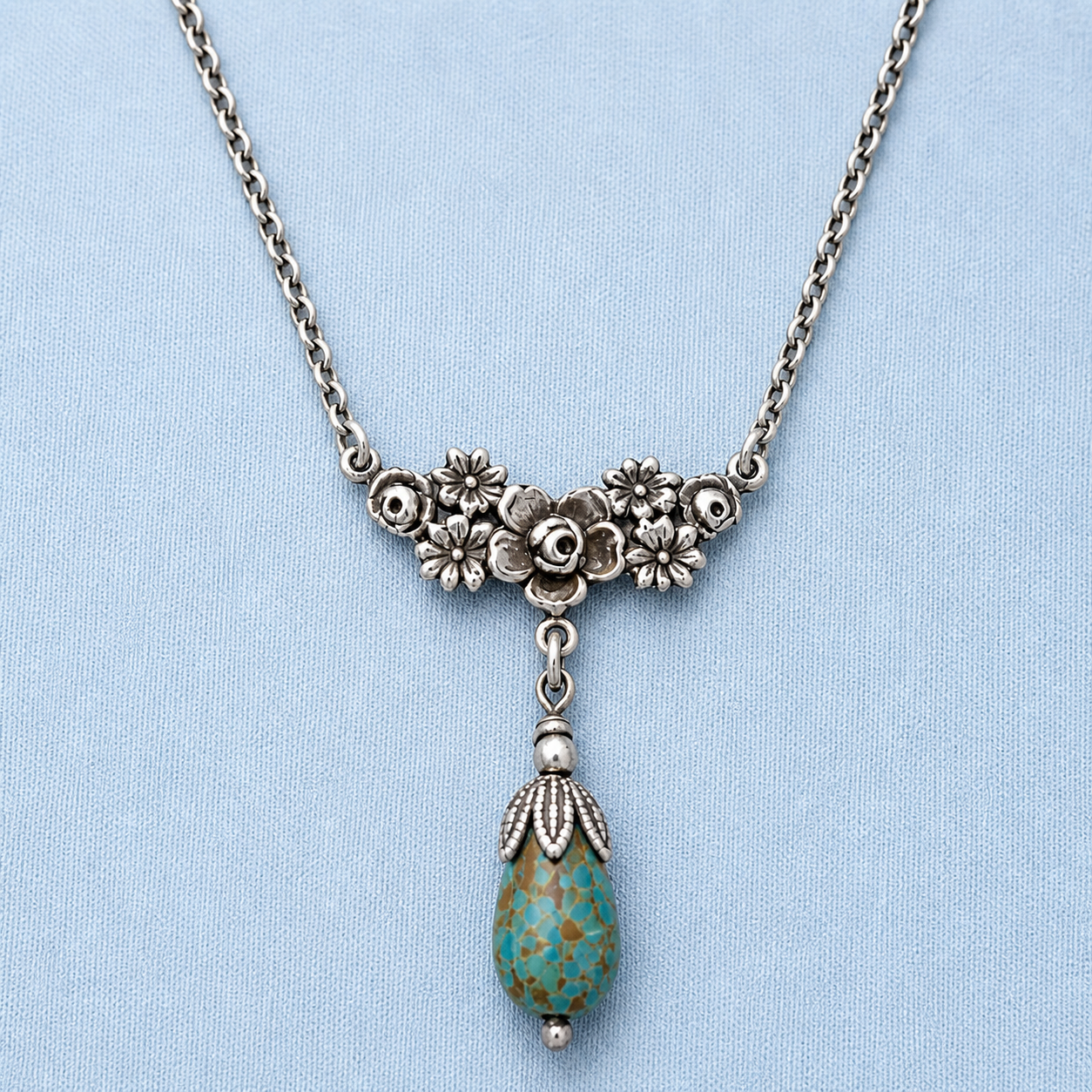 collar colgante floral victoriano