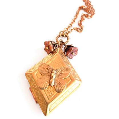 collar relicario cuadrado