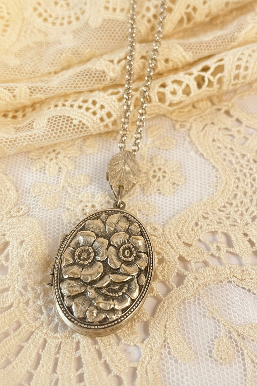 collar relicario plateado 