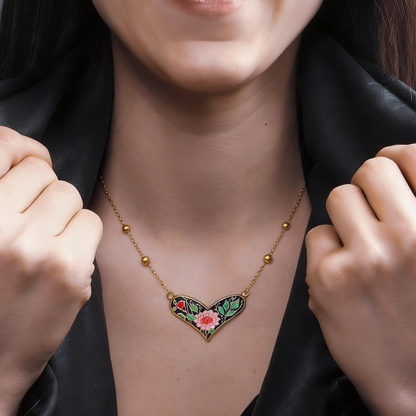 collar colgante corazón esmaltado 