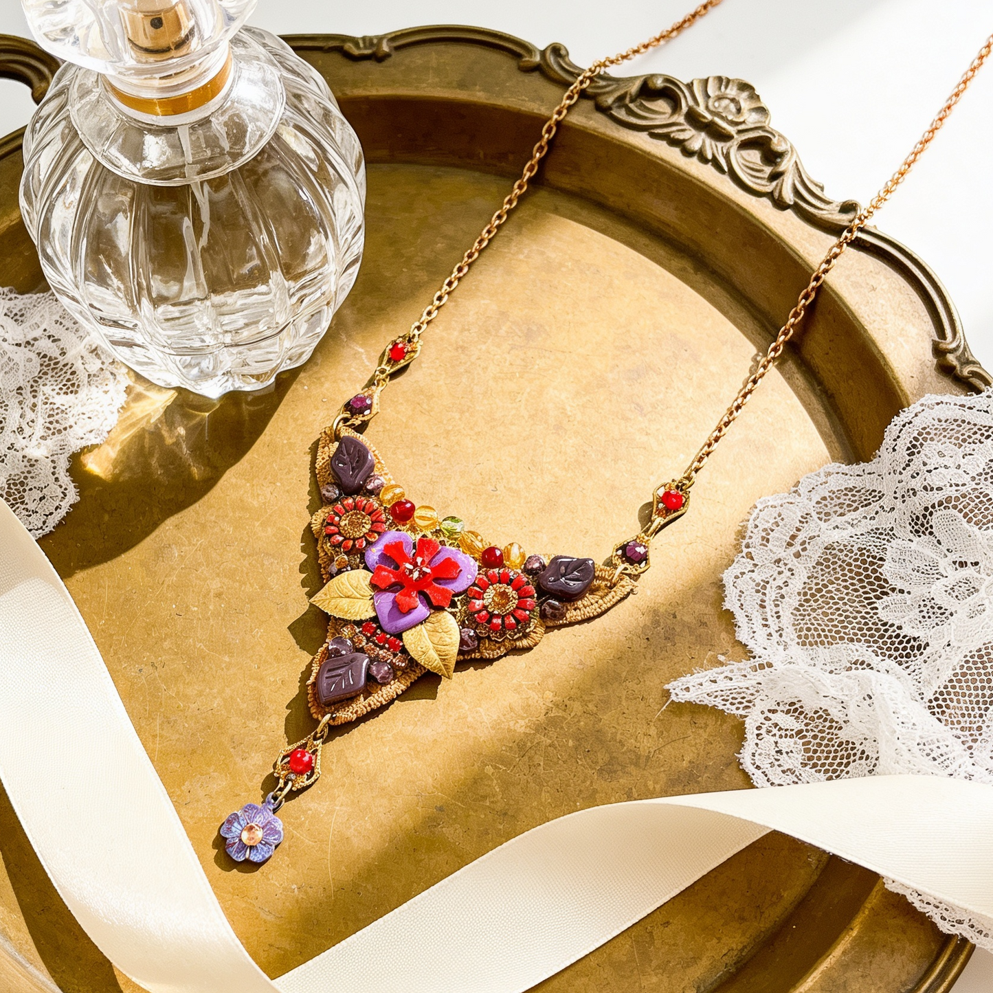 collar magnifico bordado a mano