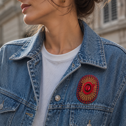 original broche rojo tecnica mixta textil y metal