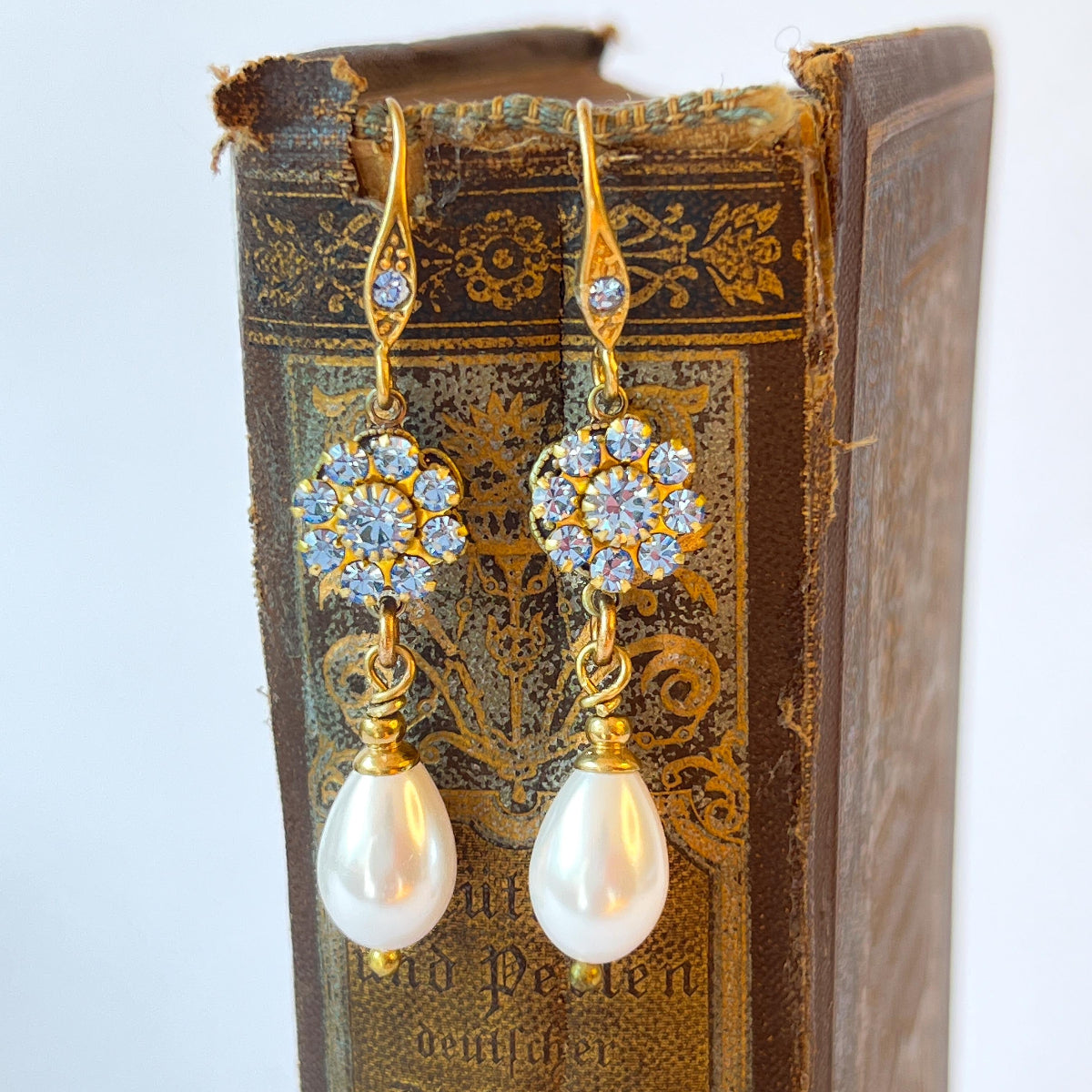 pendientes gota perla azul 