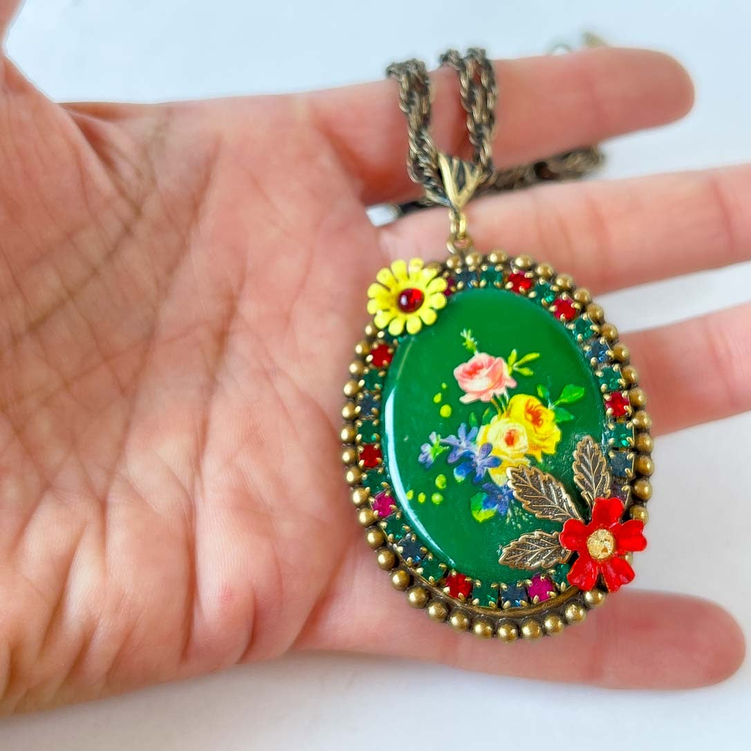 prendedor camafeo esmaltado flores retro verde